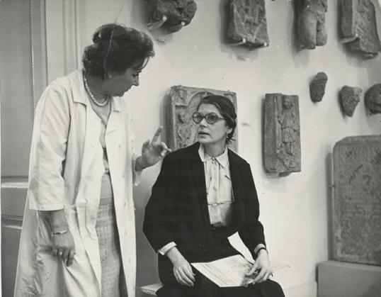 Ružica Drechsler i Ksenija Vinski-Gasparini, Arheološki muzej u Zagrebu, 1972. godina