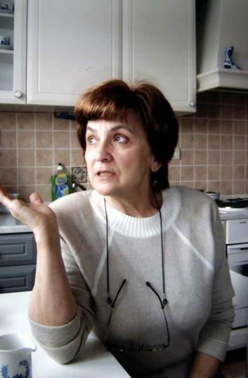 Kata Šutalo u svome domu u Zagrebu za vrijeme razgovora za Personalni arhiv MDC-a; snimljeno 9. ožujka 2005., snimila Jozefina Dautbegović