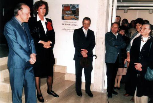 Lucija Aleksić na drugoj retrospektivnoj izložbi Đ. Pulitike u Umjetničkoj galeriji u Dubrovniku (nije datirano)